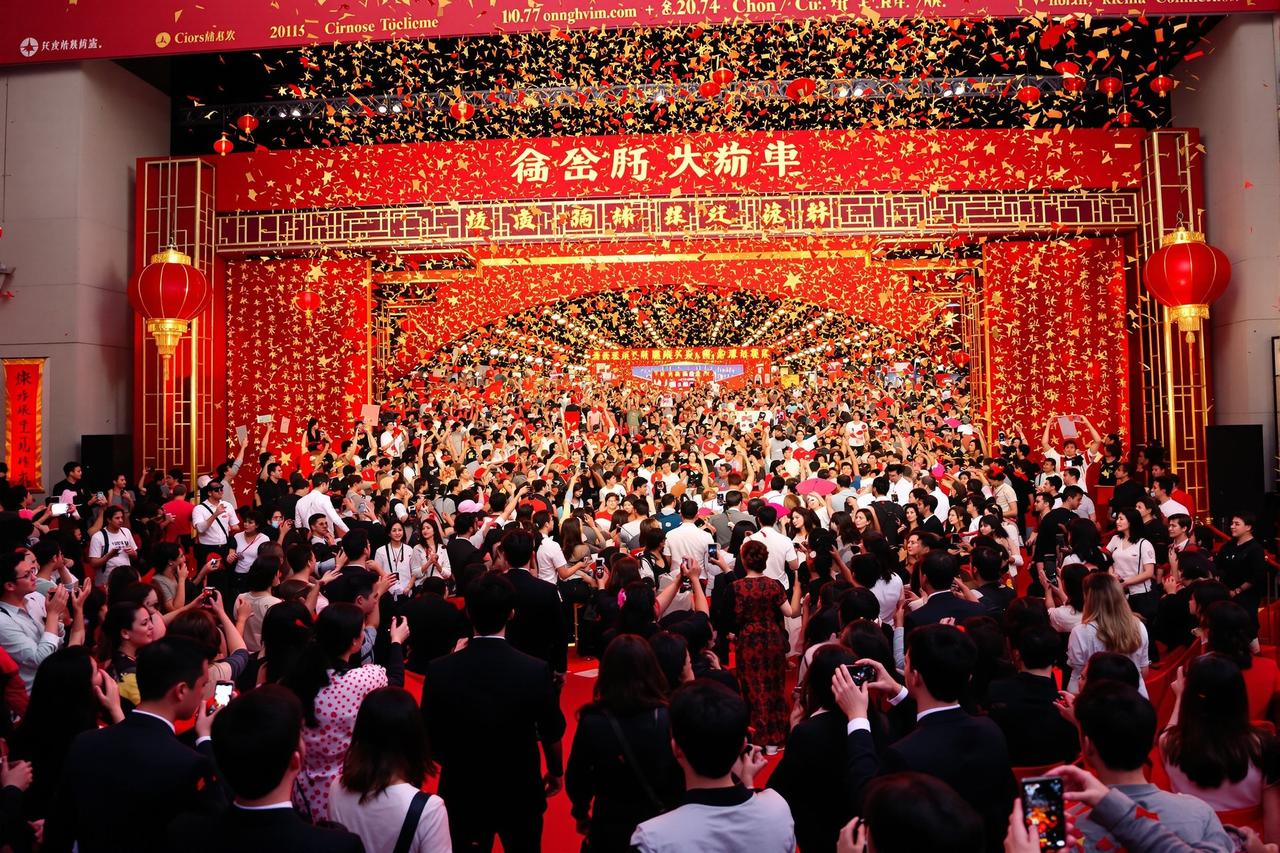 神秘电影《星辰大海》票房突破30亿，创华语科幻新纪录