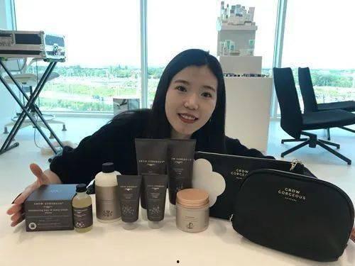 韩薇什么背景,从平凡起点到行业翘楚的逆袭之路